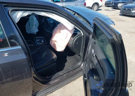 2015 Chrysler 300 Limited from USA, damaged, VIN 2C3CCAAG2FH792084